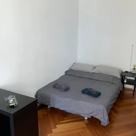 Laus-angeles Apartament *