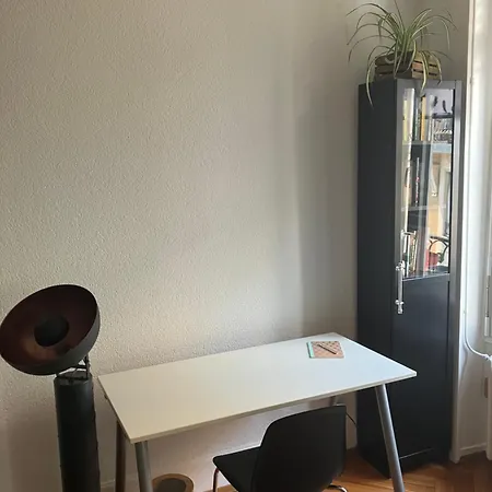 Laus-angeles Apartament *